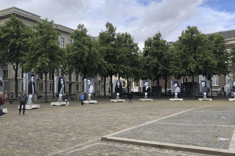 Arna Macki tijdelijk monument.png